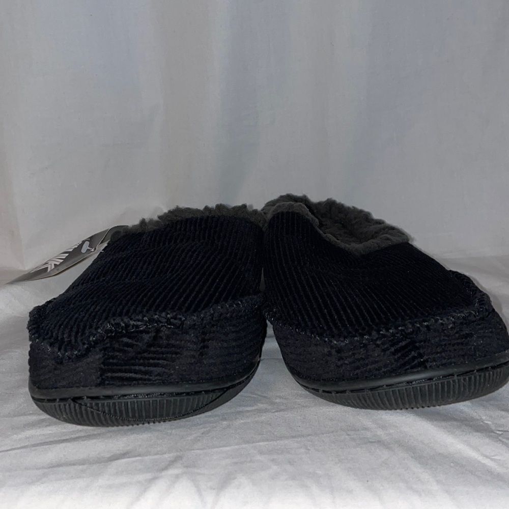 Muk Luks slippers 
